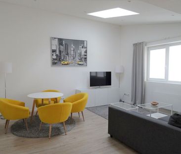 Pronájem bytu 2+1 • 60 m² bez realitkyStuttgart Bad Cannstatt Baden... - Photo 2