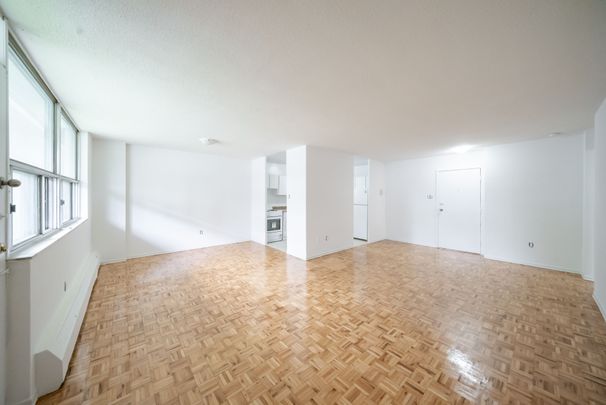 For Lease - 5 Glamorgan Avenue Unit# 811, Toronto, Ontario - Photo 1