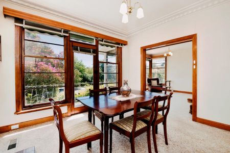 3 Bed, 1 Bath - Photo 2