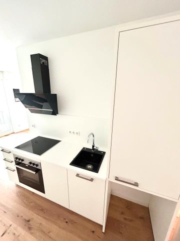 Modern Studio Apartment in a New Development with Fitted Kitchen - Photo 2