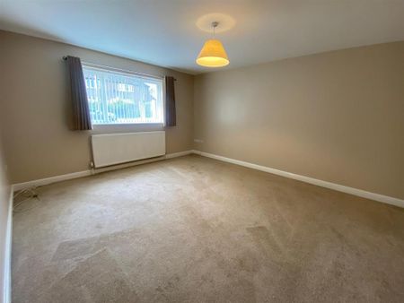 3 bedroom detached bungalow to rent - Photo 4