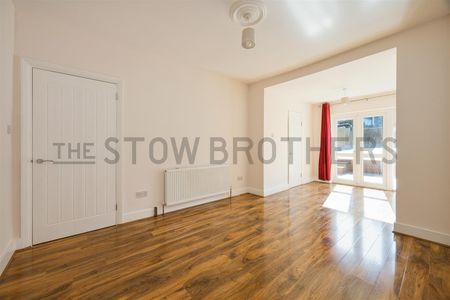 Hurst Road , E17 3BL - Photo 3