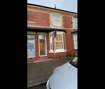 3 Bed Terraced House, Blandford Road, M6 - Photo 2