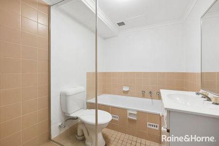 Spacious Three-Bedroom Home in a Peaceful Setting - Photo 5