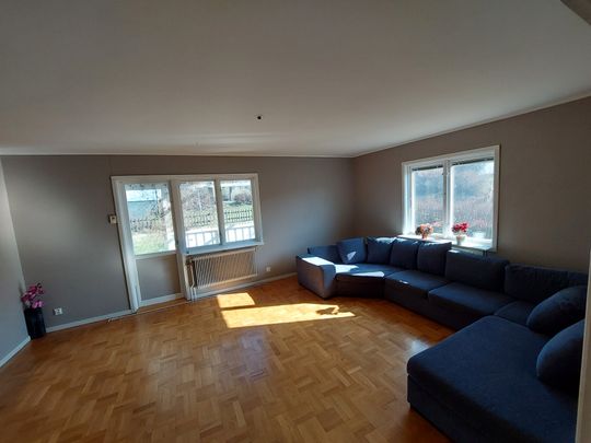 Pelarbacken, Hallstavik - Foto 1