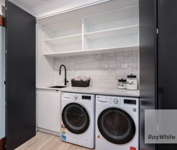 Beautifully Renovated & in a Lovely Position! - Photo 5