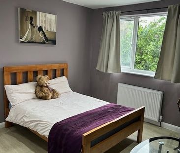 Studio Flat, Highfield Avenue, NW11 - Photo 4