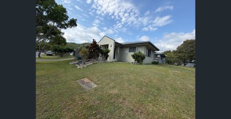 WONDERFUL FAMILY HOME – METICULOUSLY MAINTAINED - Photo 5