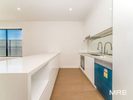 605/10-14 Hope Street, Brunswick - Photo 3