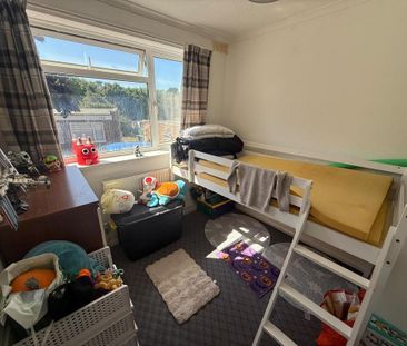 2 bedroom semi-detached bungalow to rent - Photo 2