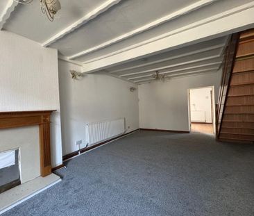 2 bedroom terraced house to rent - Photo 2