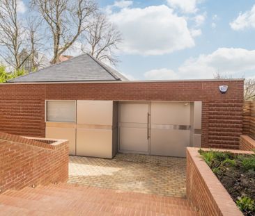 5 Bedroom Detached House To Let - Photo 1
