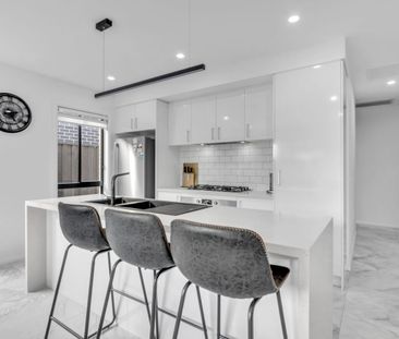 Prestigious & Peaceful Place to Call Home - Photo 6