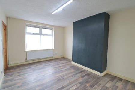 4 bedroom terraced house to rent - Photo 3