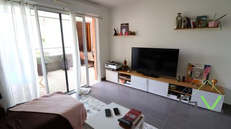 Location Appartement 3 pièces 68m² NIMES 30000 - Photo 2