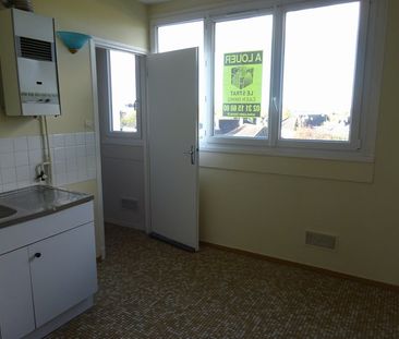 Location Appartement 4 pièces 74m² - Photo 2