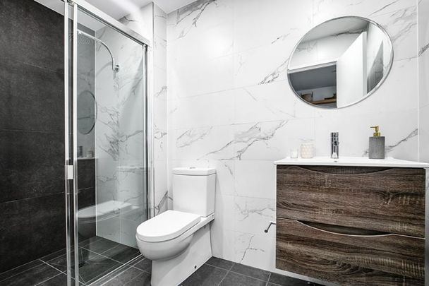 Fully Furnished Studio, includes water usage & WI FI - Photo 1