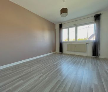 Location Appartement KEMBS LOECHLE 1 000 € CC - Photo 1