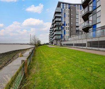 3 bed penthouse to rent in Clovelly Place, Greenhithe, DA9 - Photo 1