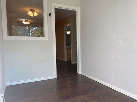 Cozy 1 Bedroom in Bankview - Photo 1