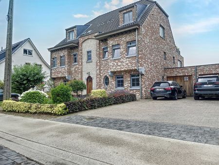 Ruim GLV app. met tuin en garage - Photo 3