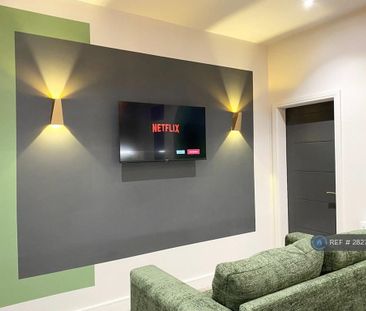 1 bedroom in a house share to rent - Photo 5