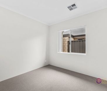 BRAND NEW 5-BEDROOM HOME IN LAKELANDS – MODERN LIVING AT ITS BEST! - Photo 2