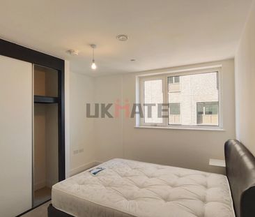 Blackwall Reach 2 Room 1 - Photo 6