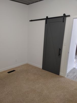 711b Royal St, Regina - Photo 1