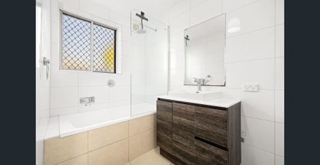 Enjoy the Kingsville Lifestyle – Two Bedrooms in Melbourne’s Inner West - Photo 4