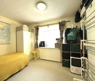 Greenway Close, London, N11 - Photo 3