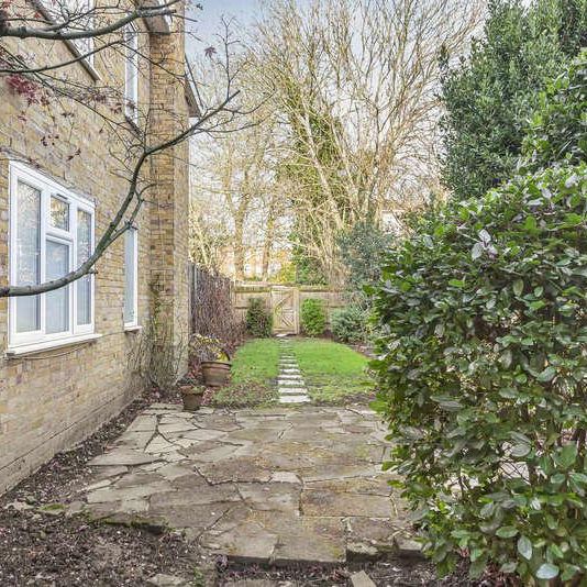 Elm Park Road, N21 - Photo 1