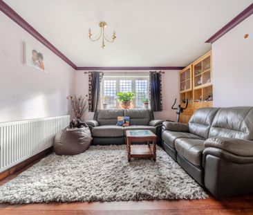 3 bedroom detached house to rent - Photo 5