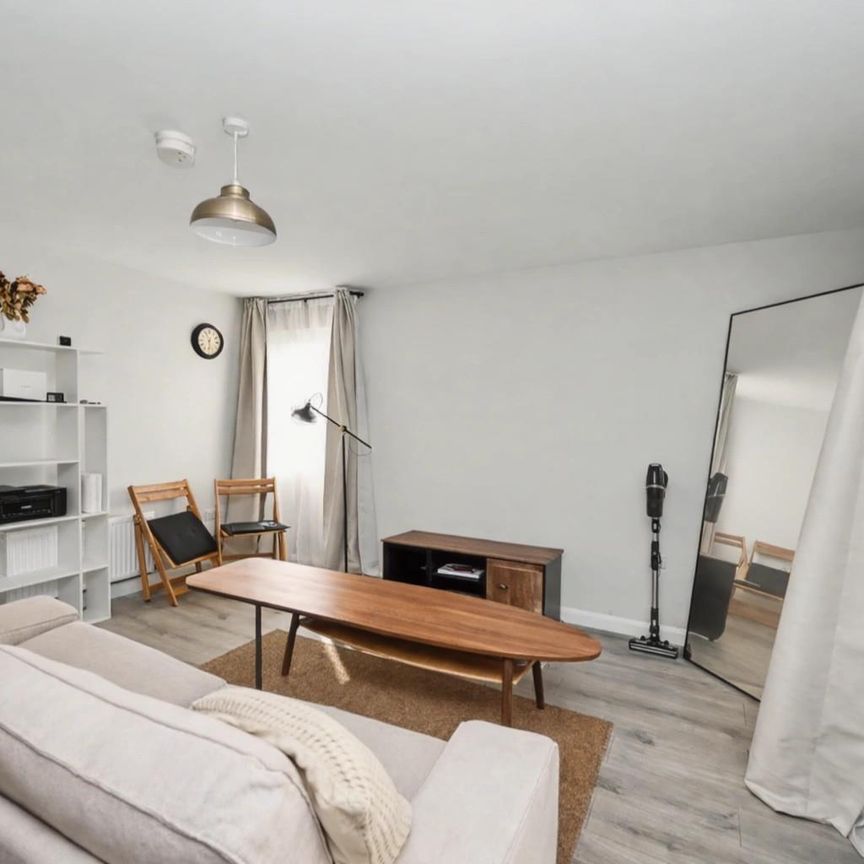Apt 1, 39 Dundela Crescent, Belfast, BT4 3BN - Photo 1