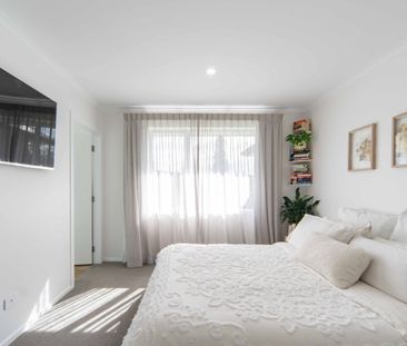 Executive Three Bedroom Home - Photo 3