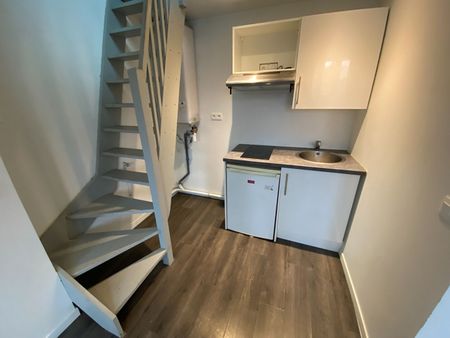 Location Appartement 1 pièce 25m² LILLE 59000 - Photo 2