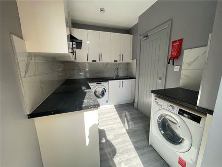 1 bedroom property to rent - Photo 4