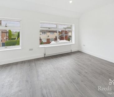 2 bedroom end of terrace house to rent - Photo 2