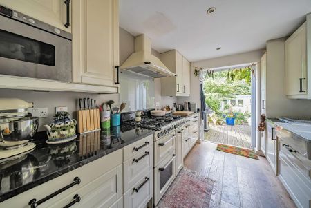 3 bedroom terraced house to rent - Photo 4