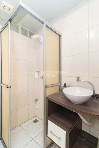 Apartamento com 3 quartos e 100m² para alugar em Menino Deus, Porto Alegre. - Foto 4