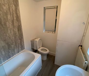 Room in a Shared House, Terrace Road, B19 - Photo 5