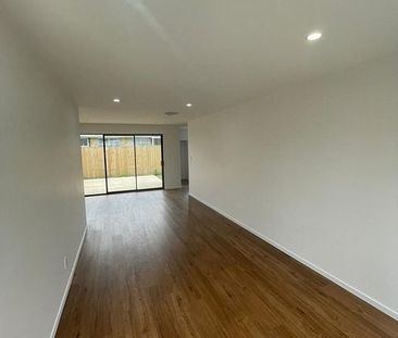 Quiet and comfy in Papatoetoe - Photo 5