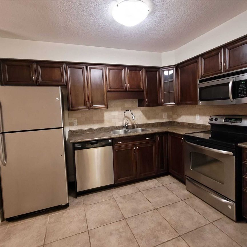 For Lease - 218 Featherstone Crescent, Kitchener, Ontario - Photo 1