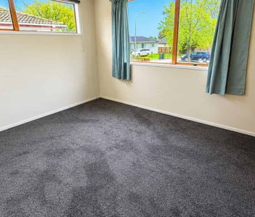 Papakura, 3 bedrooms - Photo 2