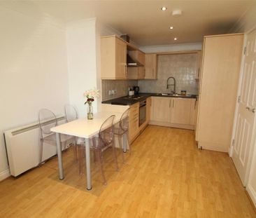 2 bedroom apartment to rent - Photo 6