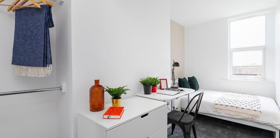 4 bedroom flat share to rent - Photo 2