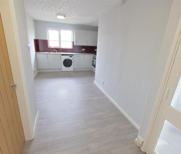 1 bedroom semi-detached house to rent - Photo 4