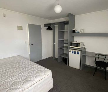 1 Room Available 2025 - Photo 4