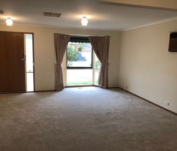 Well Maintained Family Home in a Premium Location - Photo 1