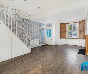 3 bedroom end of terrace house to rent - Photo 1